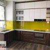 Kính ốp bếp màu vàng chanh