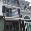 lan can ban công kính cường lực