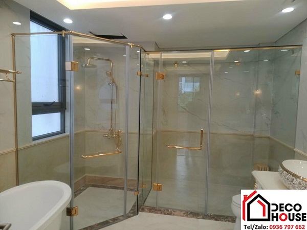 Phòng tắm kính phụ kiện màu vàng