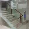 Vách ngăn cầu thang bằng kính cường lực