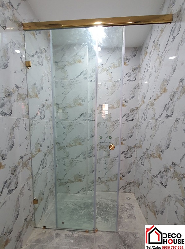 Vách ngăn phòng tắm kính phụ kiện màu vàng