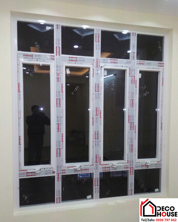 Cửa sổ mở hất 4 cánh nhôm kính Xingfa màu trắng sứ