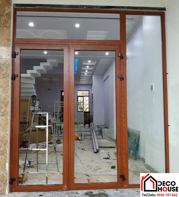 Cửa chính 2 cánh nhôm kính Xingfa vân gỗ