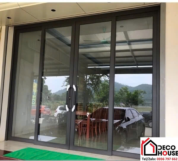 Cửa trượt quay 4 cánh nhôm kính giá rẻ