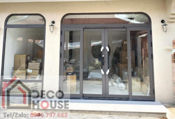 Mẫu cửa nhôm 4 cánh trượt quay ấn tượng