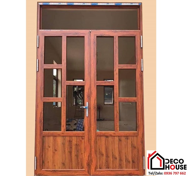 Làm cửa đi 2 cánh nhôm Việt Pháp màu vân gỗ