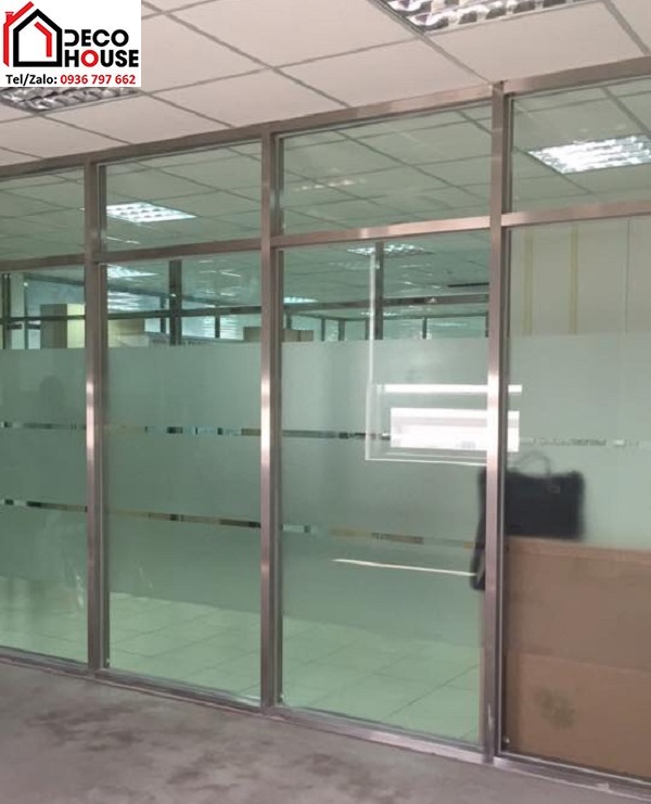 Vách kính cường lực cố định khung inox